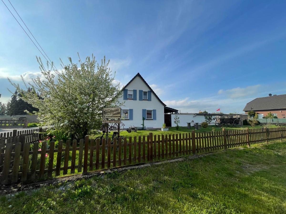 Pension Landhaus An Der Saale Bernburg Exteriör bild