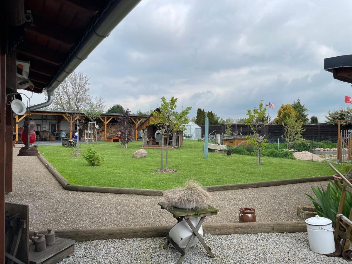 Pension Landhaus An Der Saale Bernburg Exteriör bild